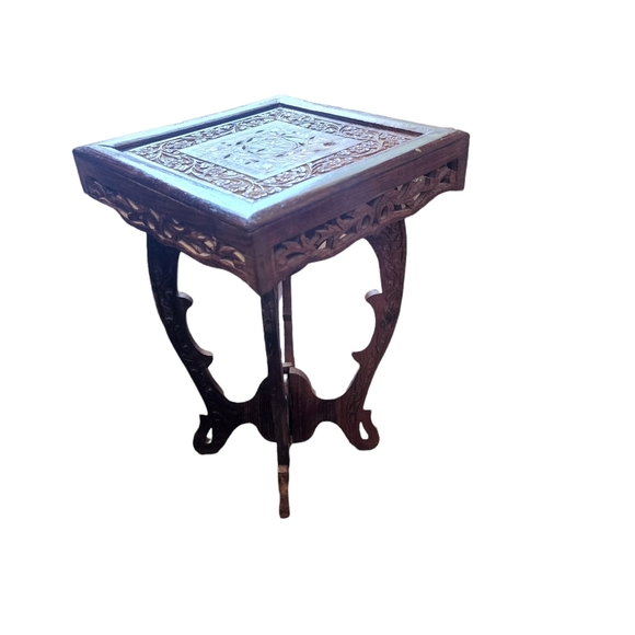 Handcrafted carved mini wood table Vintage - Picture 5 of 12